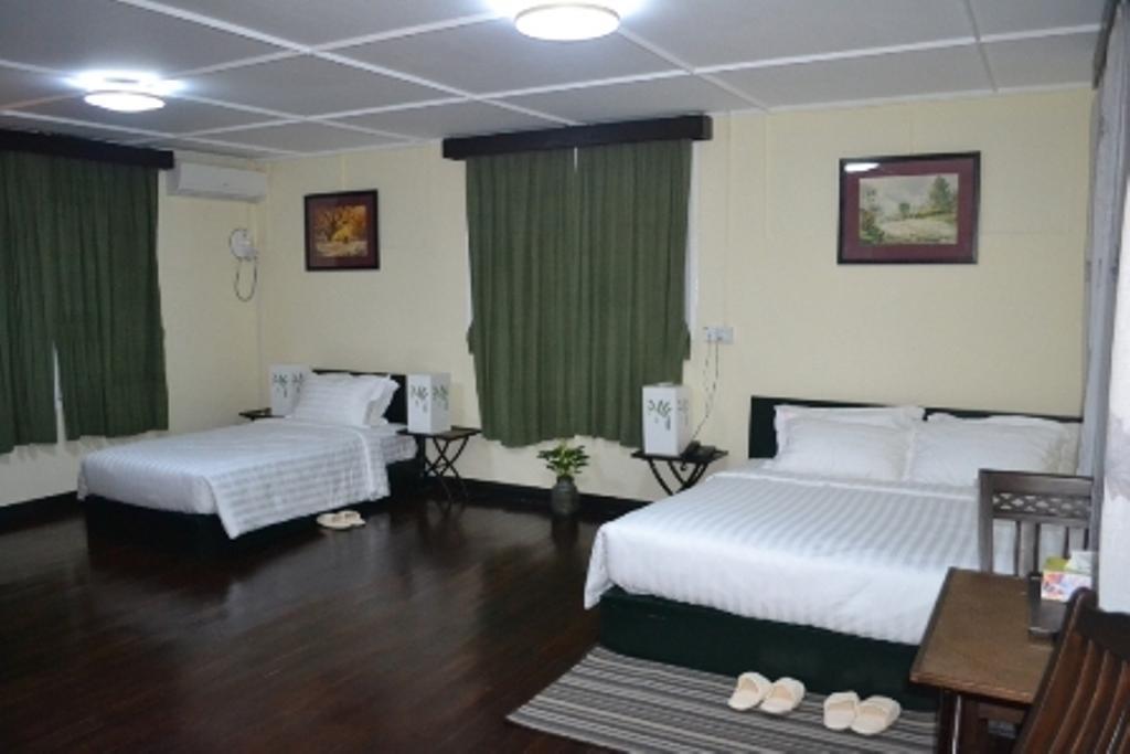 Garden Home Bed And Breakfast Янгон Экстерьер фото