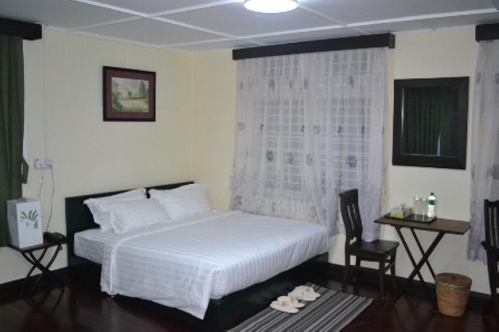 Garden Home Bed And Breakfast Янгон Номер фото