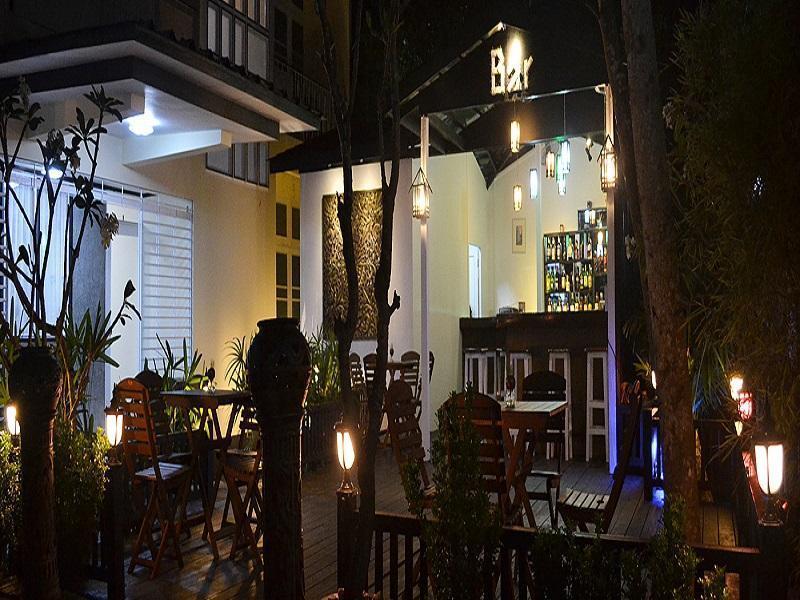 Garden Home Bed And Breakfast Янгон Экстерьер фото